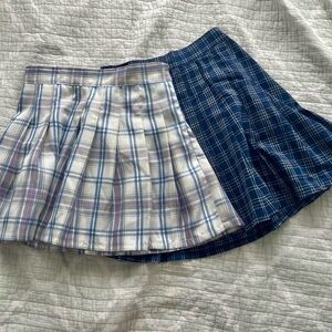 bundle of two plaid skirts 💙